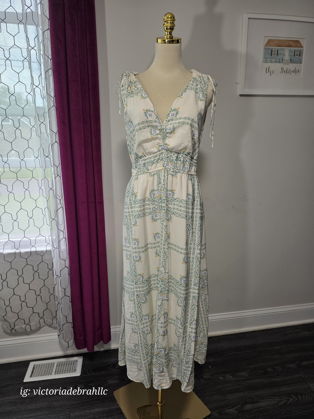 Bohemian V-Neck Maxi Dress in White and Green
